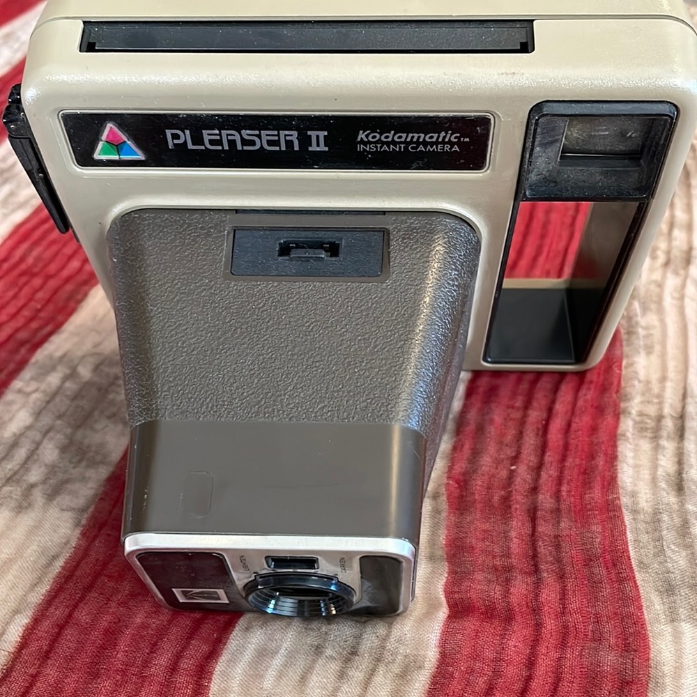 Kodamatic instant camera